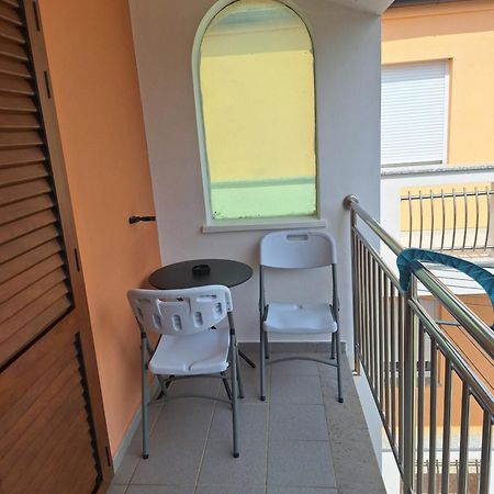 Apartmani Vesna Starigrad Paklenica Exterior foto